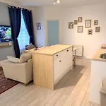 Daire The Retreat - 2 Bed Flat, Sleeps 4 - Town Centre, Hadrians