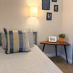The Retreat - 2 Bed Flat, Sleeps 4 - Town Centre, Hadrians