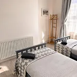The Retreat - 2 Bed Flat, Sleeps 4 - Town Centre, Hadrians Daire