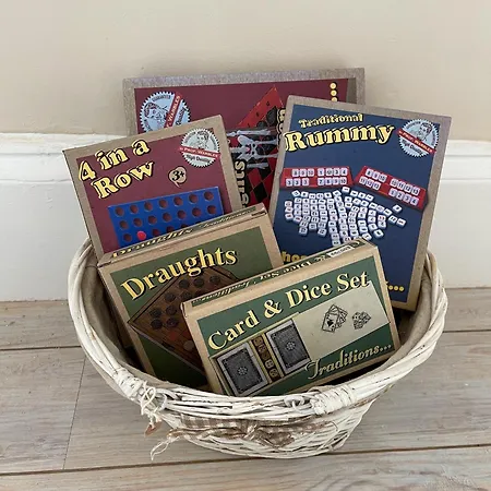 The Retreat - 2 Bed Flat, Sleeps 4 - Town Centre, Hadrians Apartment