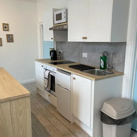 The Retreat - 2 Bed Flat, Sleeps 4 - Town Centre, Hadrians Apartment