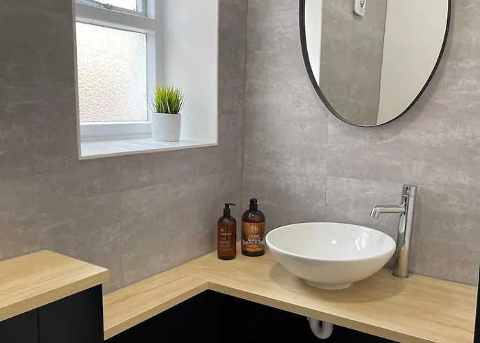 The Retreat - 2 Bed Flat, Sleeps 4 - Town Centre, Hadrians Apartamento *