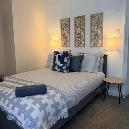 The Retreat - 2 Bed Flat, Sleeps 4 - Town Centre, Hadrians